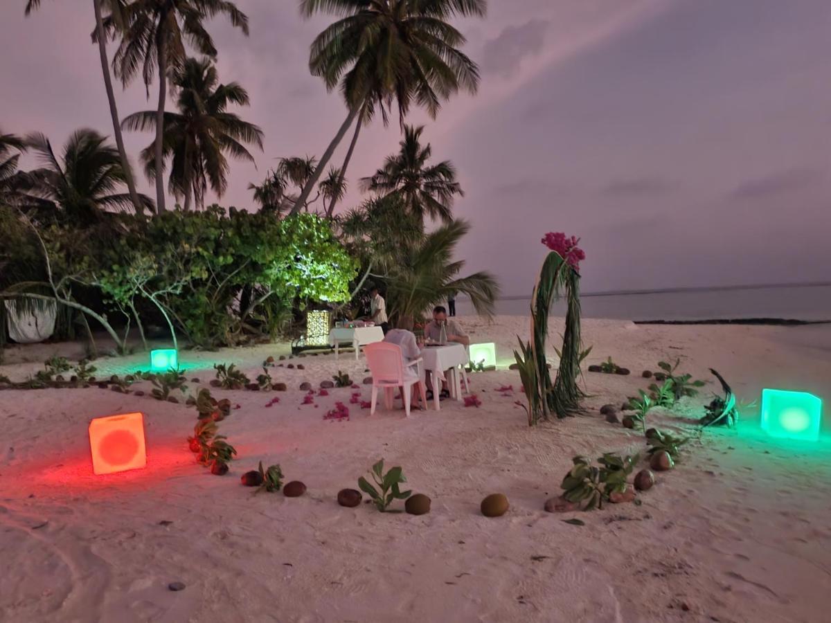 Island Life Maldives Retreat & Spa Magoodhoo Eksteriør bilde