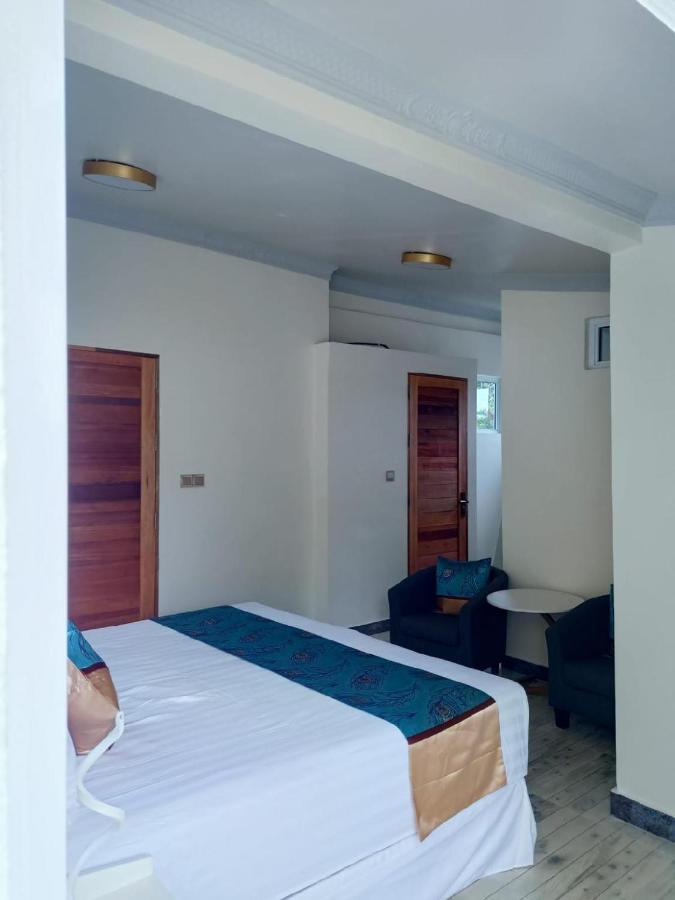Island Life Maldives Retreat & Spa Magoodhoo Eksteriør bilde